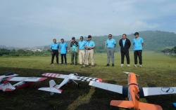 32 Peserta dari Seluruh Indonesia Ikuti Kompetisi Pesawat Aeromodeling di Gunung Bohong