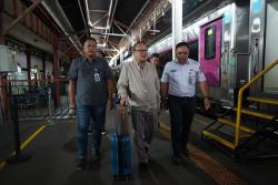 Cerita Uskup Agung Naik KA Jakarta-Semarang PP, Merasa Bepergian Paling Nyaman dan Tepat Waktu