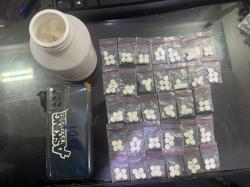 Simpan 2.884 Butir Obat Keras Terlarang, 3 Pemuda di Karawang Diringkus Polisi