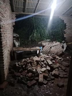 Tebing Longsor Hantam Rumah Warga di Mlandingan