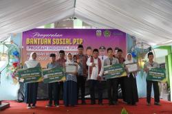 Komisi VIII DPR Perjuangkan Guru Madrasah Terima Honor Setara UMK, Bupati Jepara Siapkan Rp 25 M