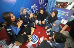 Lebih Dari 1.000 Anak Yatim Piatu Terima Bantuan Belajar di Berbagai Daerah