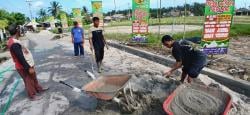 Warga Desa Perlang Kompak Semen Bahu Jalan, Jaga Aset Pemda Bangka Tengah dari Kerusakan