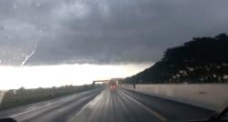 Gawat! Usai Teror Banjir Sumatera, Bibit Siklon Tropis Geser ke Selatan