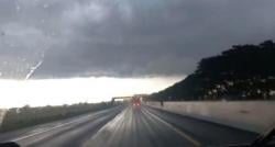 Banten Diintai Cuaca Ekstrem dari Siklon Tropis Bakung