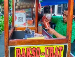 VIRAL, Modus Borong Bakso untuk Hajatan, Pasutri Dicokok Polisi Curi Uang Pedagang