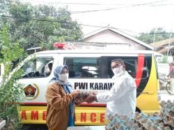 Endang Tarmidi, Kader Stop TB Aktif Mendampingi Pasien dari Rumah ke Rumah