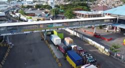 Ratusan Truk Tertahan di Pelabuhan Merak, Sopir Mengeluh Waktu dan Ongkos