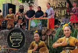 Pasar Keramat di Mojokerto Genap 3 Tahun, Wamen PPPA Soroti Penyajian Pangan Lokal oleh Ibu-ibu