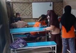 Miris, Sekolah Kelas Jauh di Gowa Berdinding Bambu, Puluhan Murid Hanya Diasuh Satu Guru Honorer