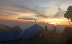 Sensasi Negeri di Atas Awan, Camping Asyik di Agro Campsite Puncaksimun Cianjur