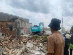 Satpol PP Karawang Bongkar 376 Bangunan Liar di 2 Kecamatan