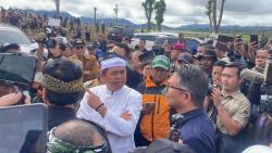 Dedi Mulyadi Tegaskan Pohon Harus Dijaga, Kritik Keras Pengelolaan Lahan PTPN