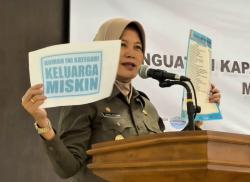 Pemkab Pasang Stiker Keluarga Miskin Penerima Bansos, Wabup Bojonegoro: Tak Mau Silahkan Mundur!