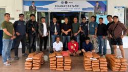 Mobil Hiace Berisi 100 Paket Ganja Dicegat BNNP Sumbar, Tiga Pelaku Ditangkap