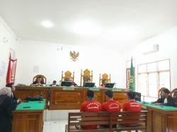 Selamat dari Vonis Mati, 5 Kurir Ganja 128 Kg Tetap Dibui Seumur Hidup