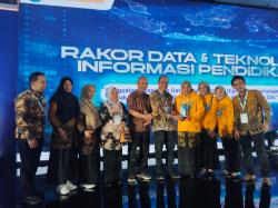 Keren! Banyumas Raih Penghargaan Nasional di Bidang Pendidikan