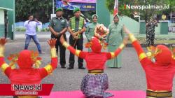 Disambut Tarian Adat, Sosok Dandim Baru Kodim 1402 Polman Akhirnya Terungkap