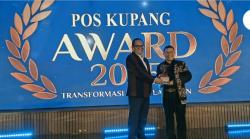 Putra NTT Berkiprah Global, Karolus Karni Lando Raih Penghargaan Bergengsi Pos Kupang