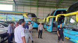 Jelang Libur Nataru, BNN Kuningan Tes Urine Sopir dan Awak Bus