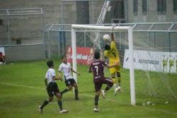 Bertarung di Lapangan Licin, Persewangi Banyuwangi Menang Tipis dan Melaju ke 32 Besar Liga 4 Jatim