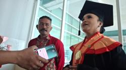 21 Tahun Mengabdi sebagai Perawat, Rima Lulus Ners dan Jadi Wisudawan Terbaik