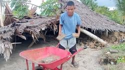 Dihantam Banjir Ratusan Dapur  Batu Bata Tradisional Rusak,Warga Pasrah di Glumpang Sulu Timur