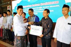 Pemkab Kudus Serahkan Bantuan Kesejahteraan untuk Penguatan Rumah Ibadah