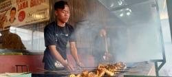 Ayam Bakakak Rasa Legendaris, Wisata Kuliner dengan Nuansa Sunda Tradisional di Lembang