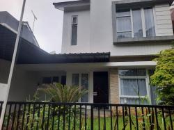 OTT Bupati Bekasi Berbuntut Panjang, KPK Segel Rumah Dinas Kajari di Cikarang