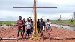 Masyarakat Adat Wanam Blokade Jalan, Desak Pemerintah dan PT Jhonlin Hentikan PSN Merauke