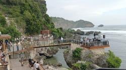 Sensasi Kuliner di Atas Karst Gunungkidul, On The Rock Hadir di Pantai Drini