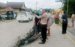 Tiang Listrik Tumbang di Barru, Polisi Ungkap Kondisi Terbaru Jalan Poros Makassar–Parepare