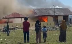 Polsek Muara Batang Gadis Hangus Dibakar Warga, Diduga Akibat Tahanan Narkoba Kabur