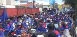 Ratusan Buruh Kepung Disnaker Purwakarta, Tuntut UMK 2026 Naik 9 Persen
