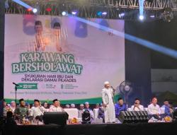 Peringati Hari Ibu ke-97, Pemkab Karawang Gelar Karawang Bersholawat