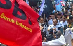 BREAKING NEWS: UMP Jawa Tengah 2026 Rp2.327.386