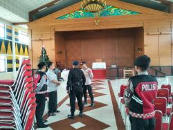 Polres Karawang Sterilisasi Lokasi Ibadah, Pastikan Natal 2025 dan Tahun Baru Aman