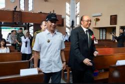 Kunjungi 3 Gereja Jelang Puncak Natal 2025, Ini Pesan Bupati Bojonegoro