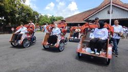 Presiden Prabowo Salurkan 200 Becak Listrik di Purworejo, Ringankan Beban Tukang Becak Lansia