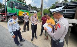 Bandel, Petugas Tindak Tegas Kendaraan Angkutan Barang Sumbu 3 di Inhu 