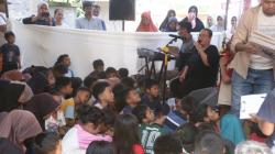 Dari Hiburan hingga Psikiater, Trauma Healing Massal Bangkitkan Semangat Anak Korban Bencana
