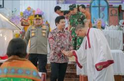 Bupati Arie Pantau Langsung Pengamanan Perayaan Natal 2025 di Arga Makmur