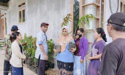 Bagikan Bibit Durian, Desa Malasan Kulon Mantapkan Dukungan Program Desa Tematik