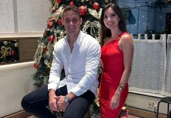 Momen Kehangatan Natal Striker Kendal Tornado FC Patrick Cruz Bersama Istri