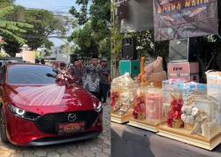 Viral! Juragan Sembako Gelar Pernikahan Mewah,  Sesrahannya Emas 30 Gram dan Mobil Sedan