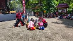 Reog Mudho Utomo, Meriahkan Wisata Kayangan Api Saat Libur Nataru di Bojonegoro