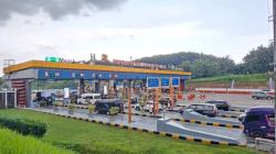 Lonjakan Arus Kendaraan Menuju Semarang–Solo, GT Kalikangkung Buka 16 Gardu Tol