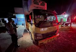 Diduga Mengantuk, Pemotor Asal Lamongan Tewas Tabrak Truk Boks di Jombang
