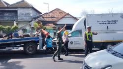 Diduga Sopir Mengantuk, Truk MBG Terguling di Babat Lamongan